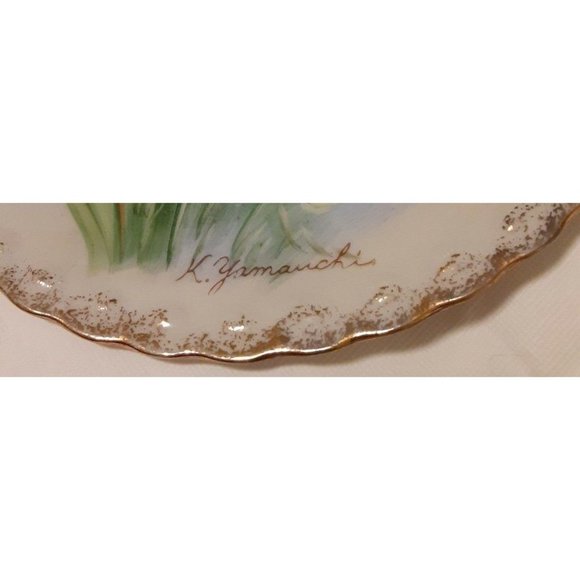 K Yamauchi, Signed Hand Painted Floral Plate with Gold Trim - Picture 2 of 4